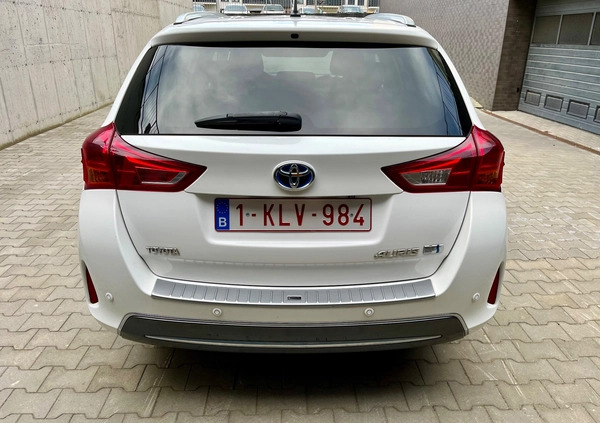 Toyota Auris cena 52900 przebieg: 144779, rok produkcji 2015 z Góra małe 529